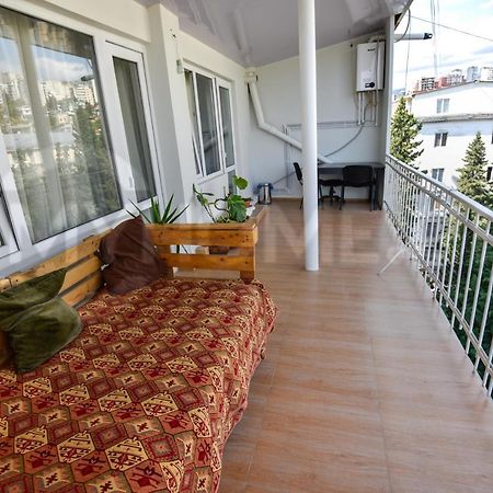 Shiny & Comfy Apartment Tbilisi Exterior photo